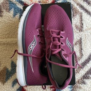 Saucony Versafoam Flare